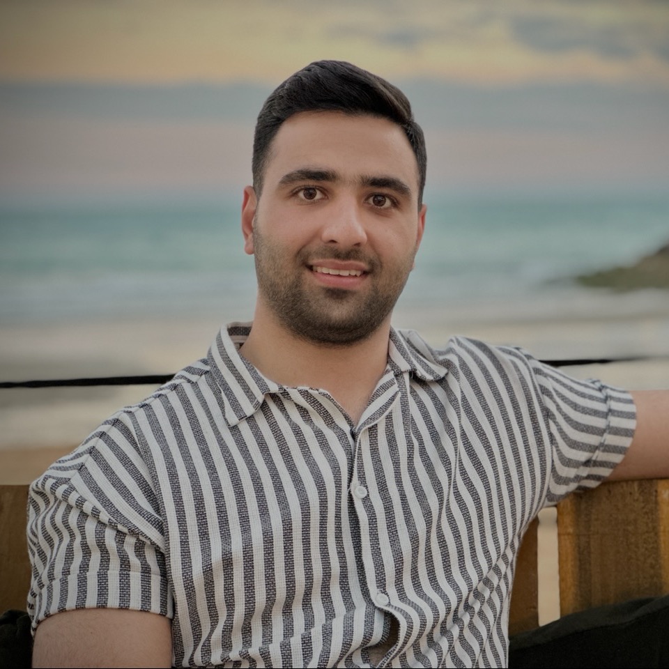 علی