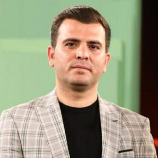 علی