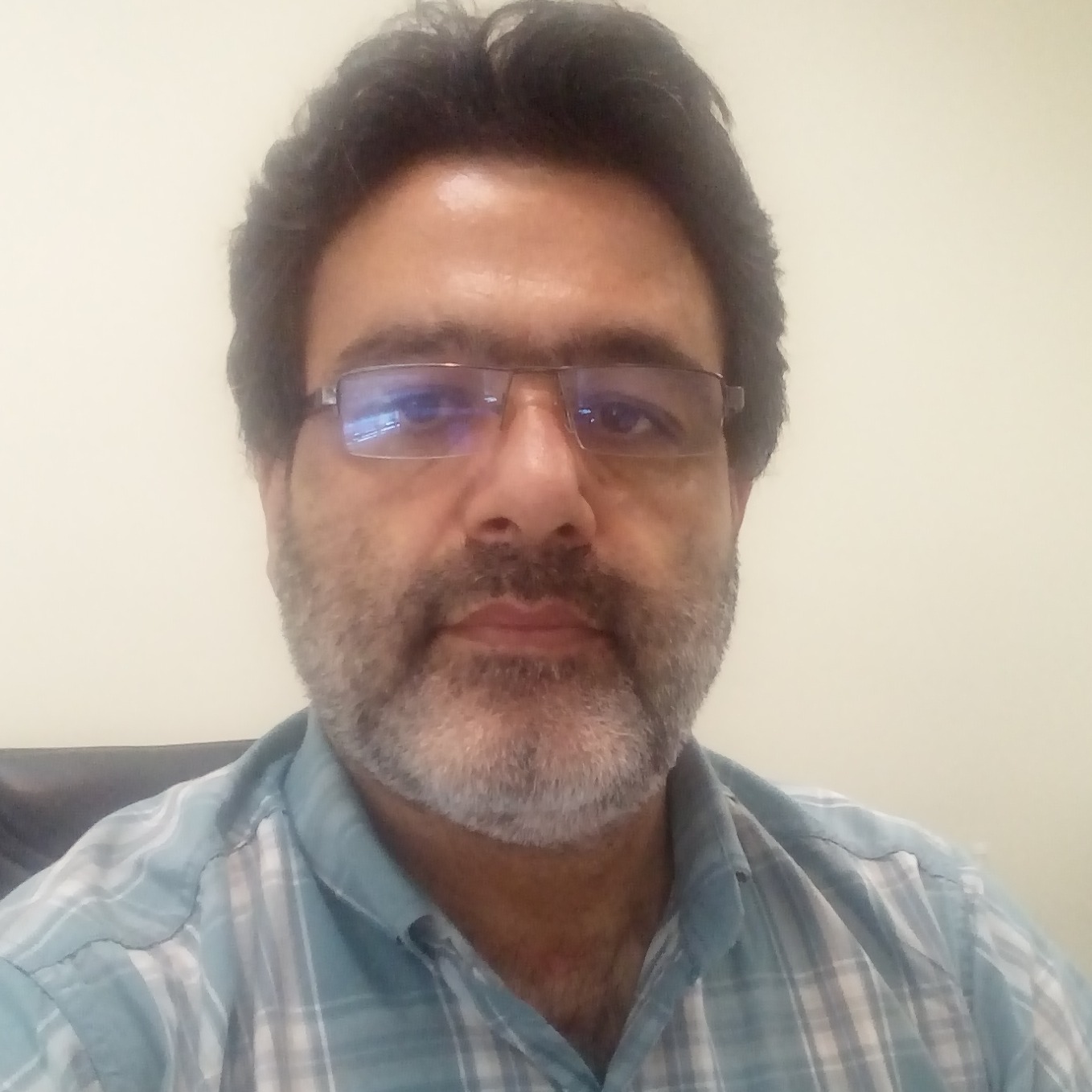 عباس