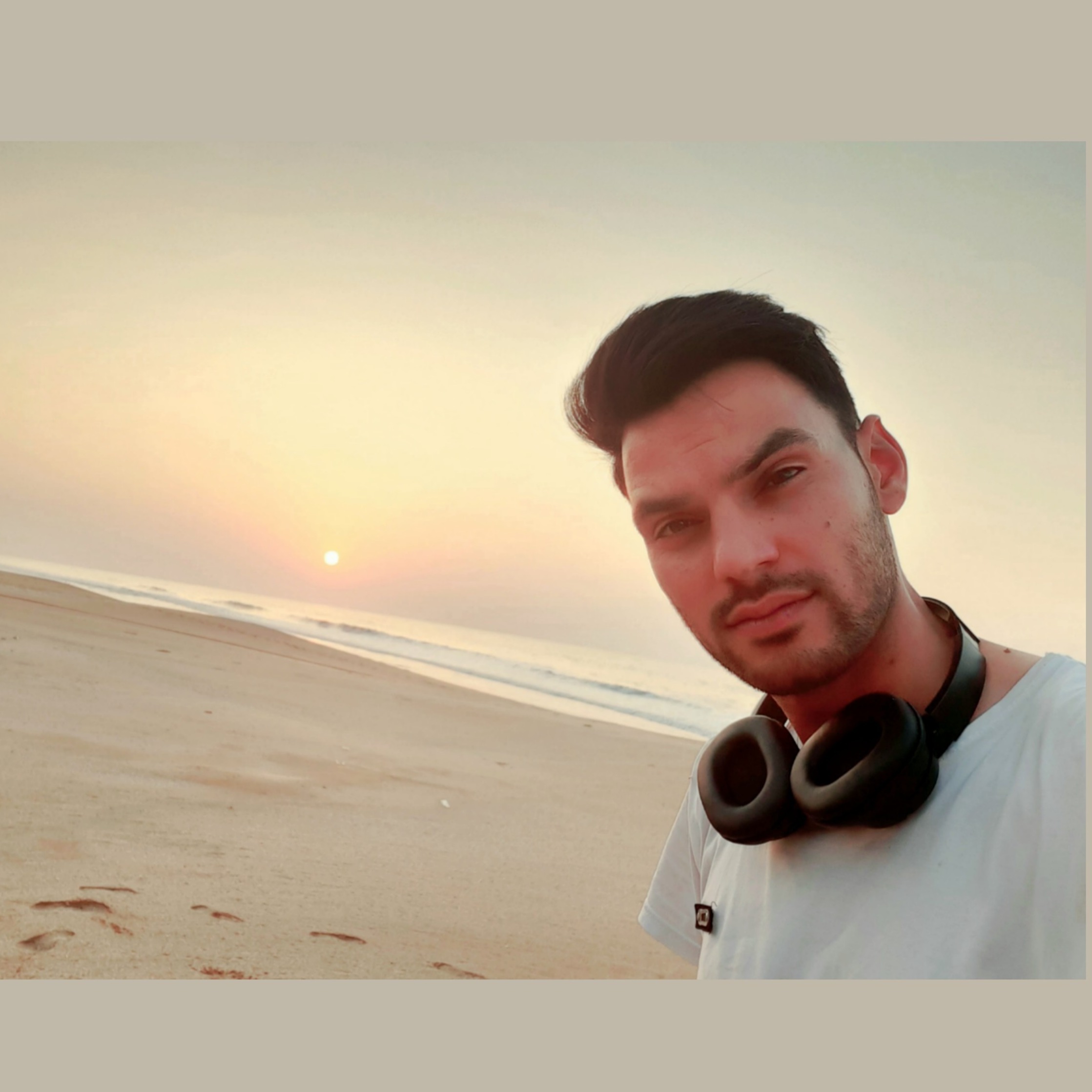 علی