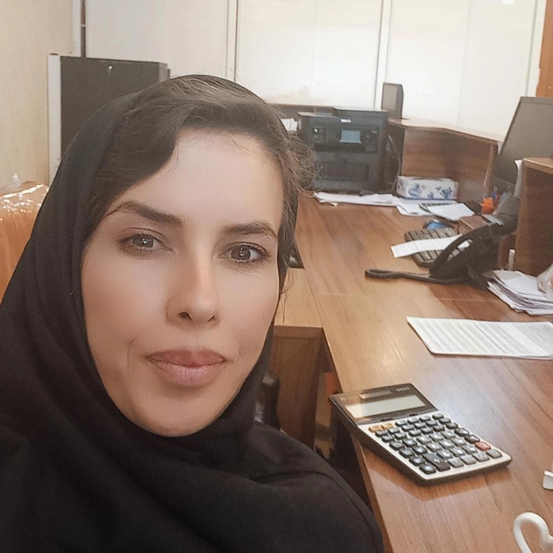 عاطفه کریمی