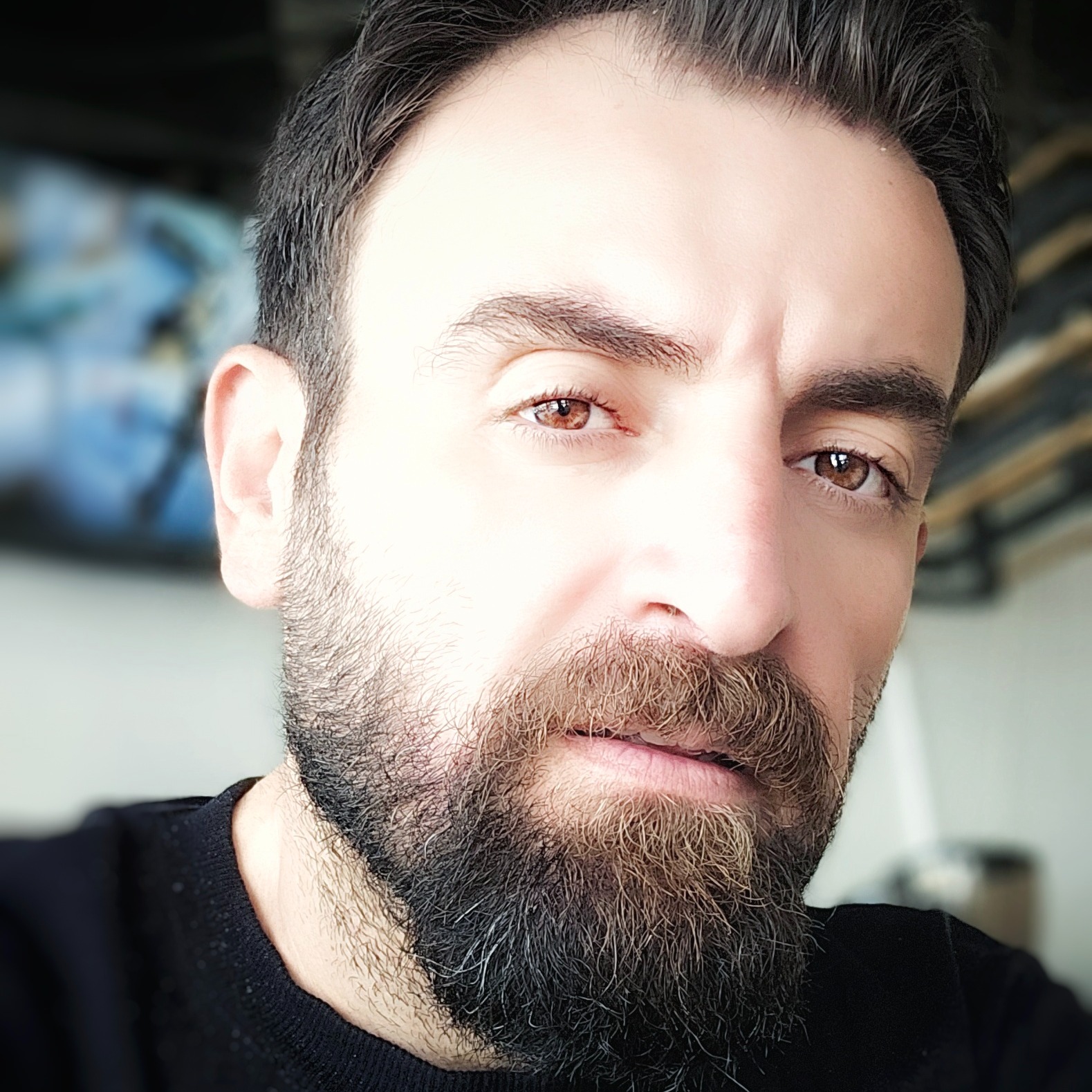 علی