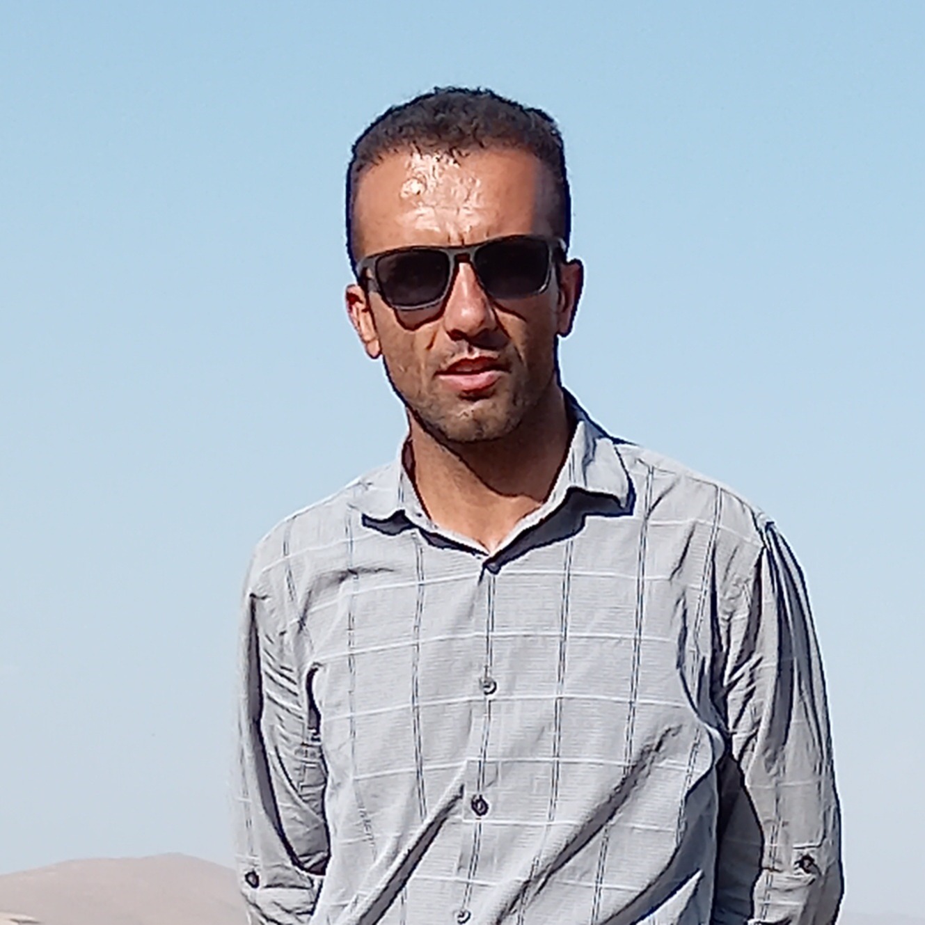 احد