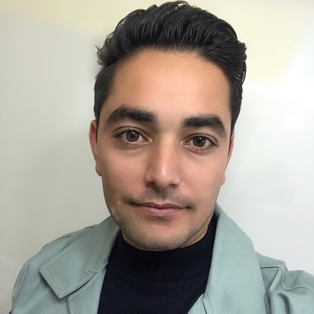 علی